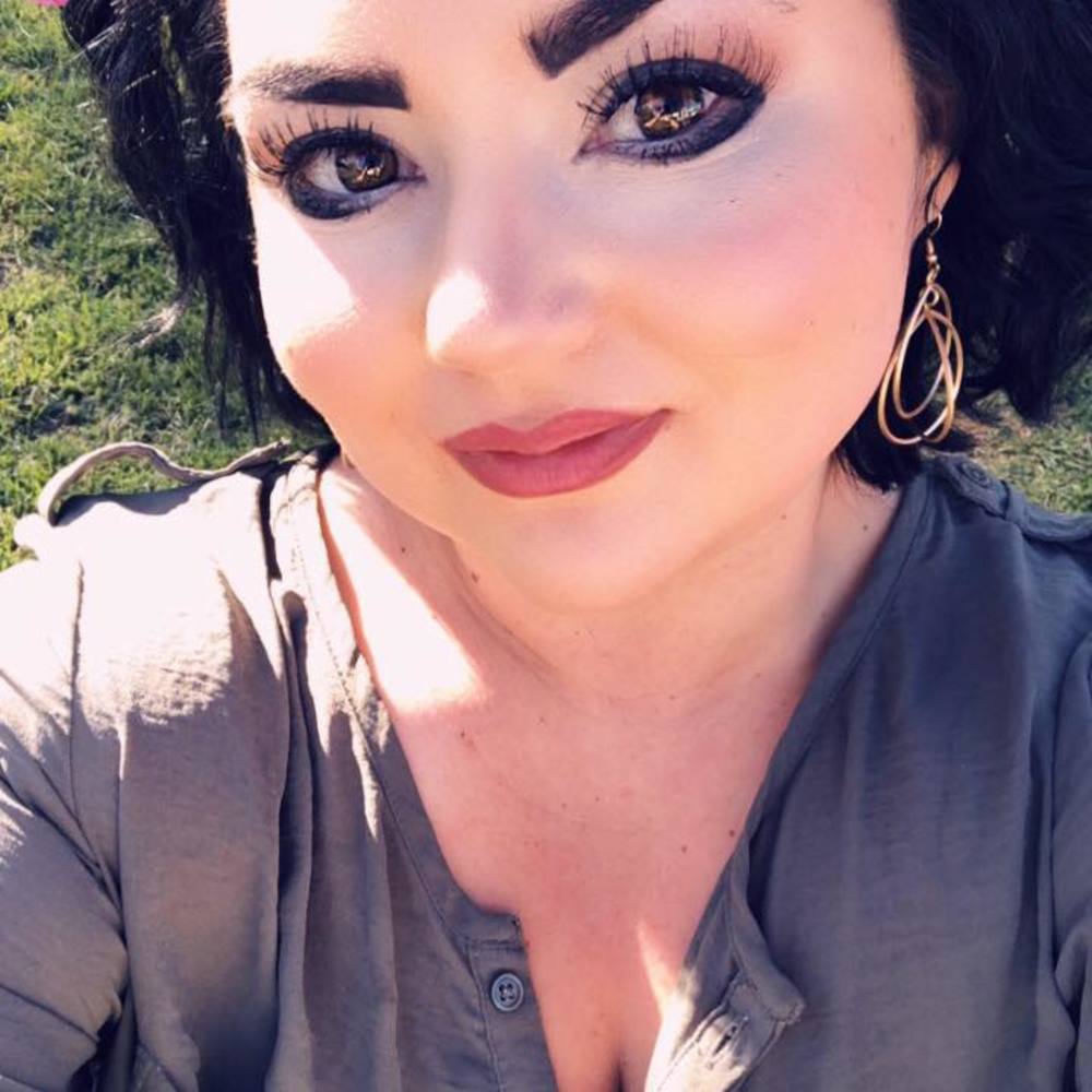 Meet your Posher, Shawneeliisa